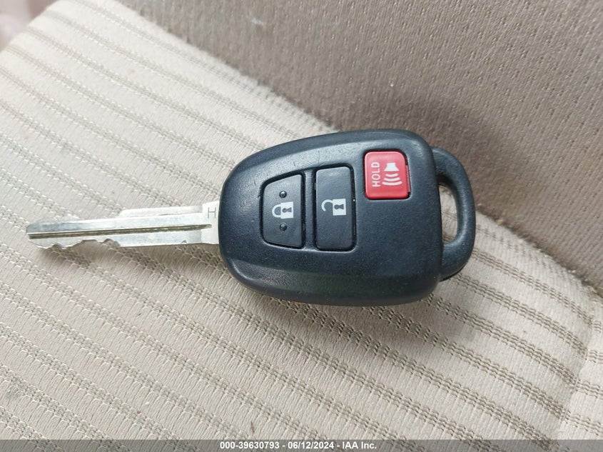 2013 TOYOTA RAV4 XLE - 2T3RFREV1DW109146