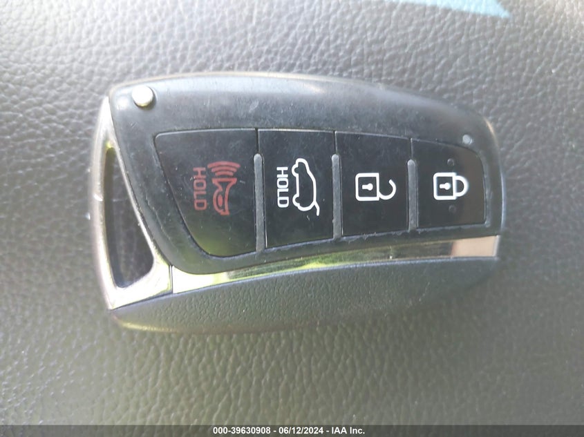 2017 Hyundai Santa Fe Limited VIN: KM8SNDHF9HU239301 Lot: 39630908