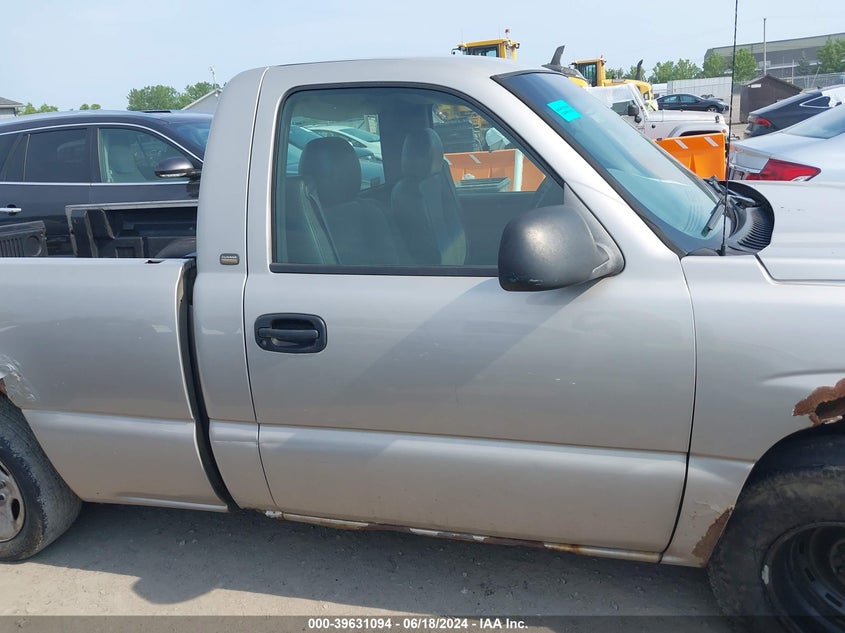 2005 Chevrolet Silverado 1500 Work Truck VIN: 1GCEC14V45Z352252 Lot: 39631094