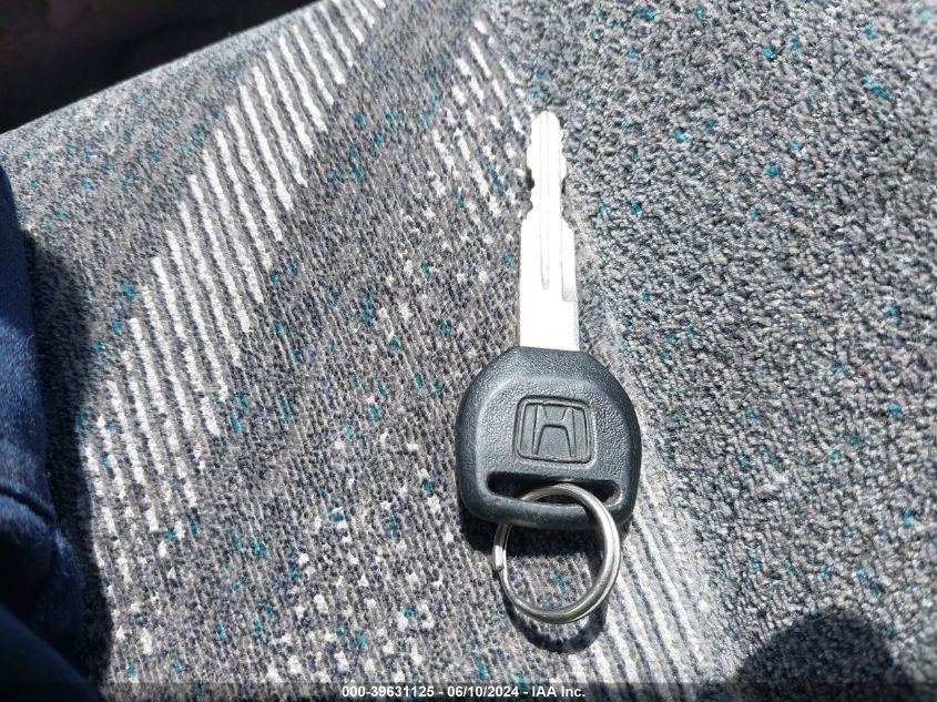 1999 Honda Cr-V Lx VIN: JHLRD2841XC021742 Lot: 39631125