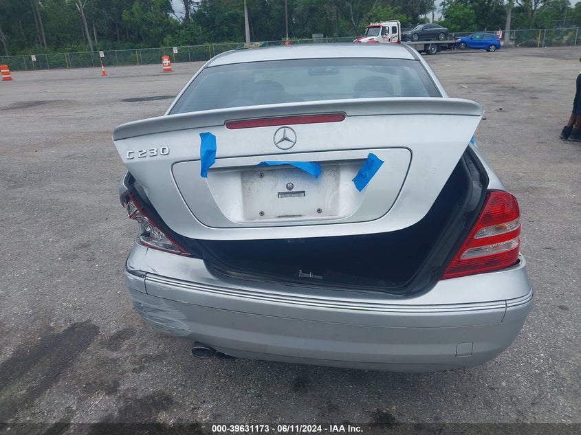 2007 Mercedes-Benz C 230 Sport VIN: WDBRF52H37F914657 Lot: 39631173