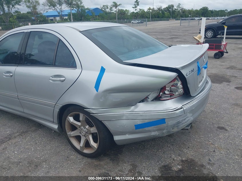 2007 Mercedes-Benz C 230 Sport VIN: WDBRF52H37F914657 Lot: 39631173