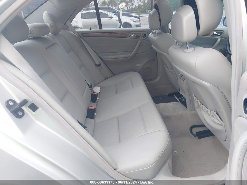 2007 Mercedes-Benz C 230 Sport VIN: WDBRF52H37F914657 Lot: 39631173