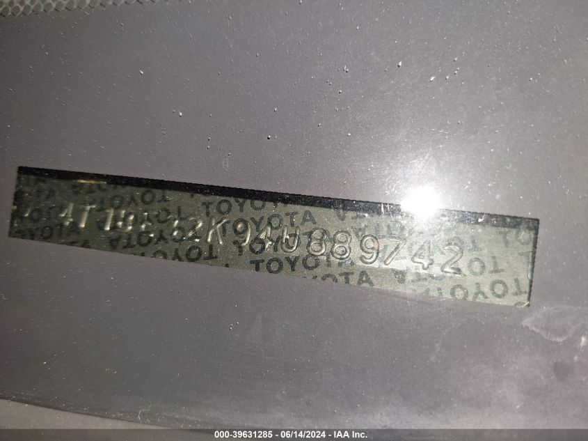 2004 Toyota Camry Le VIN: 4T1BE32K94U889742 Lot: 39631285