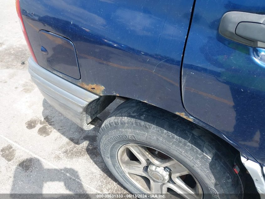 2002 Chevrolet Tracker Hard Top Lt VIN: 2CNBJ634626944799 Lot: 39631333