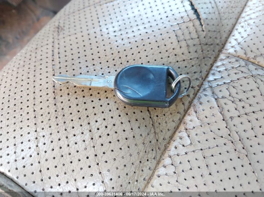 2010 Ford F-150 Fx4/Harley-Davidson/King Ranch/Lariat/Platinum/Xl/Xlt VIN: 1FTFW1EV7AFB92776 Lot: 39631406