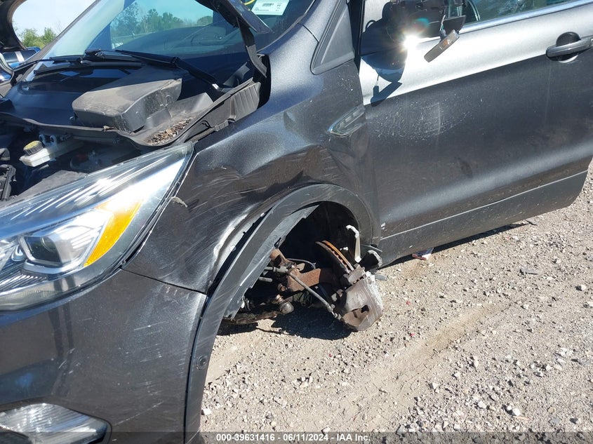 2017 Ford Escape Titanium VIN: 1FMCU0J95HUA47393 Lot: 39631416