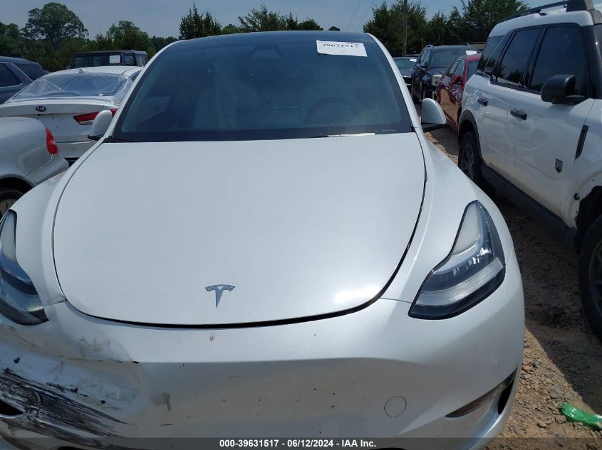 2022 Tesla Model Y Long Range Dual Motor All-Wheel Drive VIN: 7SAYGDEE3NF445760 Lot: 39631517