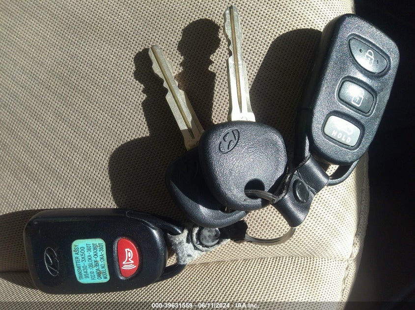 2012 Hyundai Elantra Gls VIN: 5NPDH4AE4CH091857 Lot: 39631559