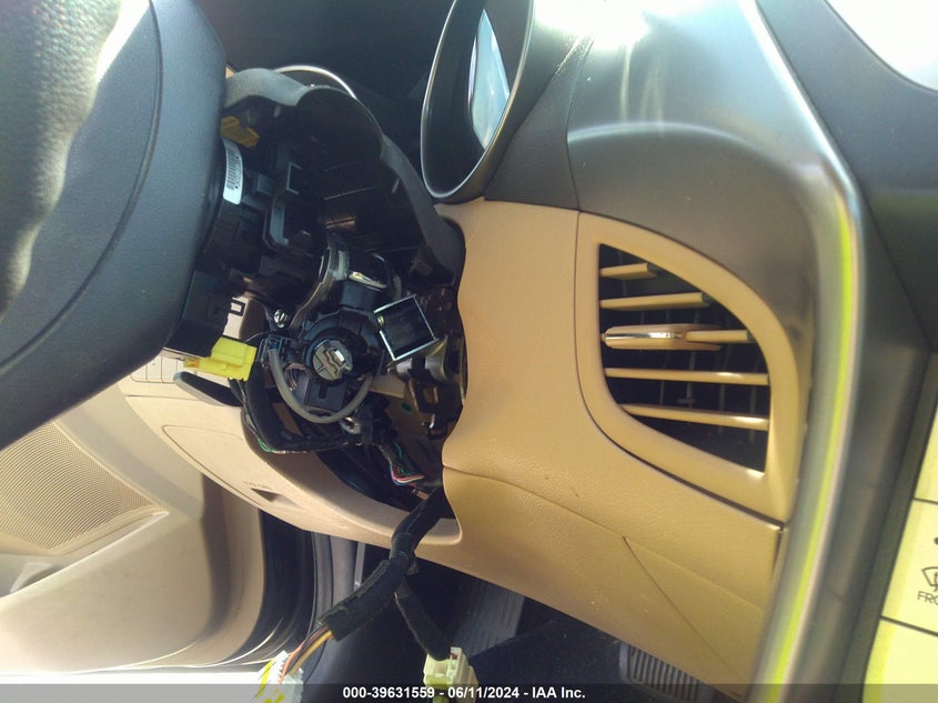 2012 Hyundai Elantra Gls VIN: 5NPDH4AE4CH091857 Lot: 39631559