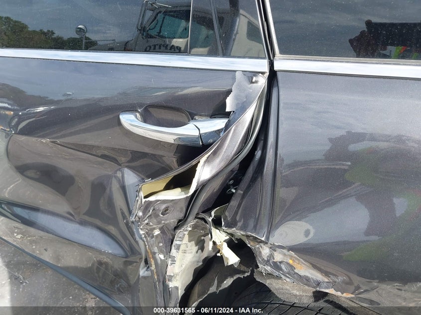 2017 Jeep Grand Cherokee Limited 4X2 VIN: 1C4RJEBG5HC712753 Lot: 39631565