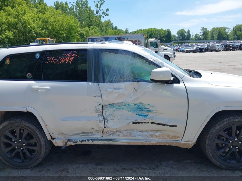 2018 Jeep Grand Cherokee Altitude 4X4 VIN: 1C4RJFAGXJC211175 Lot: 39631662