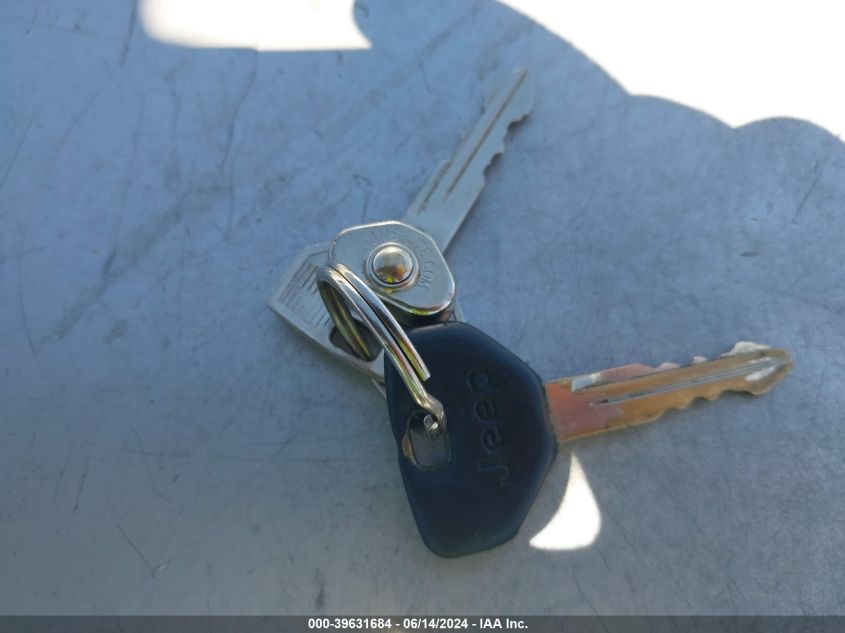 1996 Jeep Cherokee Sport/Classic VIN: 1J4FJ68S2TL261904 Lot: 39631684