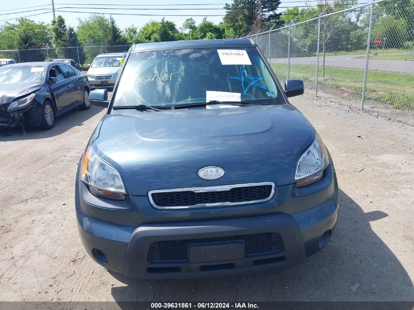 2011 Kia Soul + VIN: KNDJT2A27B7301527 Lot: 39631861