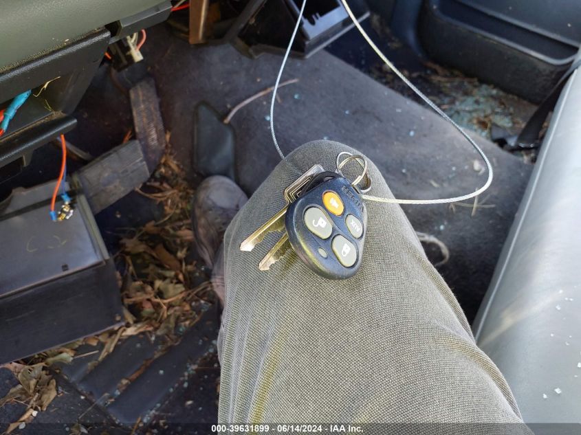 1989 Chevrolet Gmt-400 C1500 VIN: 1GCDC14K5KZ107926 Lot: 39631899