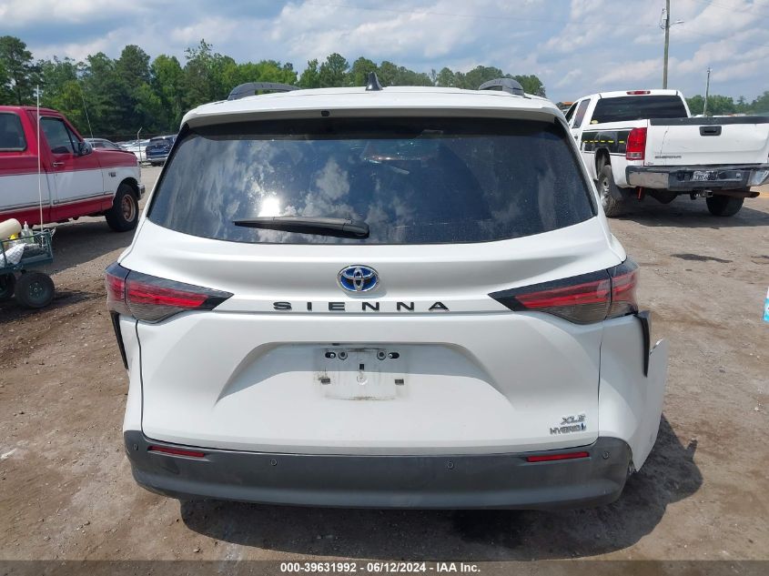 5TDYRKEC3N5133541 2022 Toyota Sienna Xle