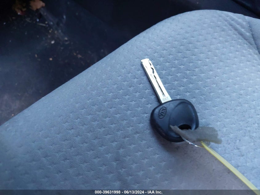 2011 Kia Sorento Lx VIN: 5XYKT3A12BG079676 Lot: 39648819