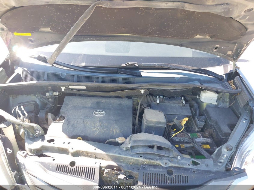 2013 Toyota Sienna Xle V6 8 Passenger VIN: 5TDYK3DC0DS397456 Lot: 39632011