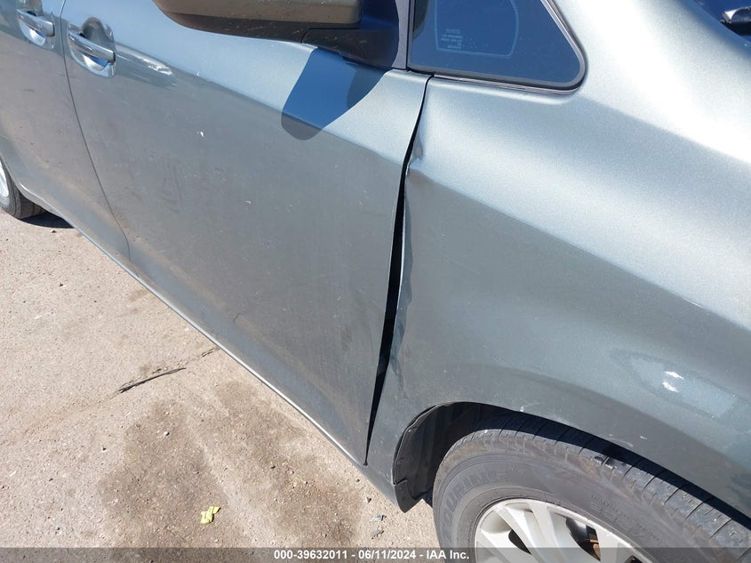 2013 Toyota Sienna Xle V6 8 Passenger VIN: 5TDYK3DC0DS397456 Lot: 39632011