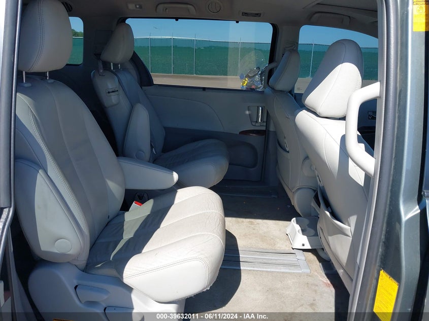 2013 Toyota Sienna Xle V6 8 Passenger VIN: 5TDYK3DC0DS397456 Lot: 39632011