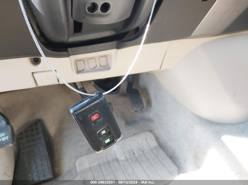 2004 Toyota Prius VIN: JTDKB20U140073174 Lot: 39632051