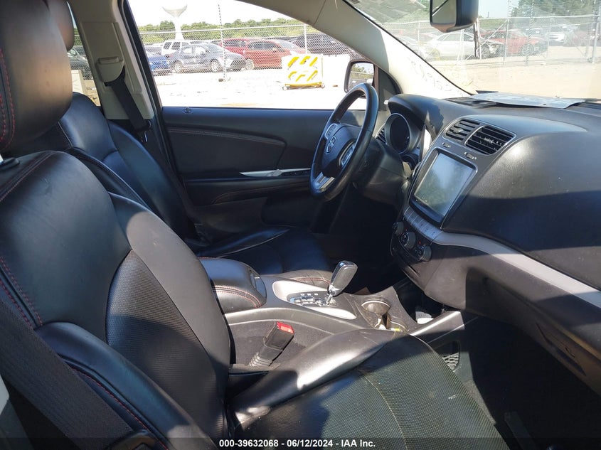 VIN 3C4PDDEG2HT685682 2017 DODGE JOURNEY GT