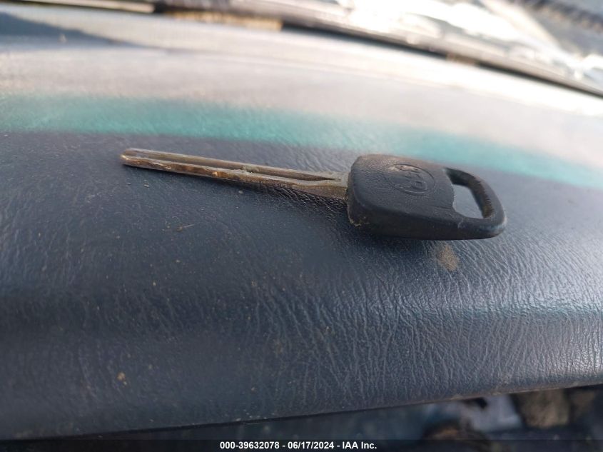 1999 Toyota Tacoma VIN: 4TAWM72N4XZ498849 Lot: 39632078