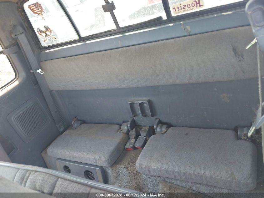 1999 Toyota Tacoma VIN: 4TAWM72N4XZ498849 Lot: 39632078