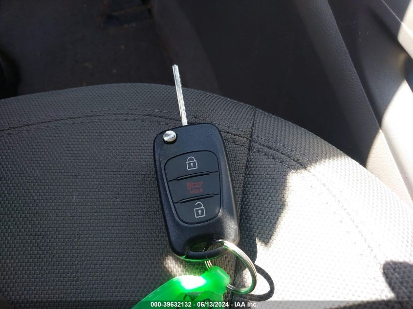 2012 Kia Sportage Lx VIN: KNDPBCA2XC7316883 Lot: 39632132