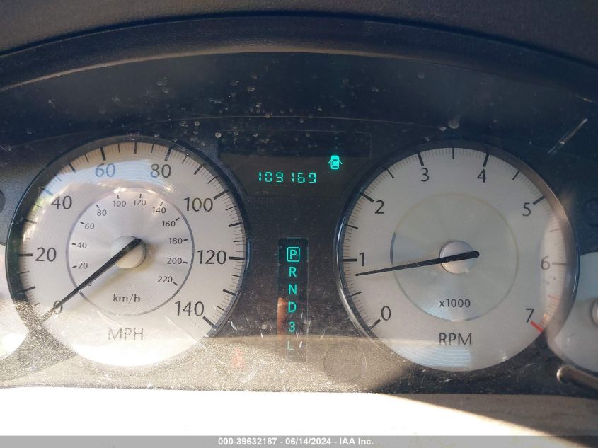 2010 Chrysler 300 Touring Plus VIN: 2C3CA1CV5AH297761 Lot: 39632187