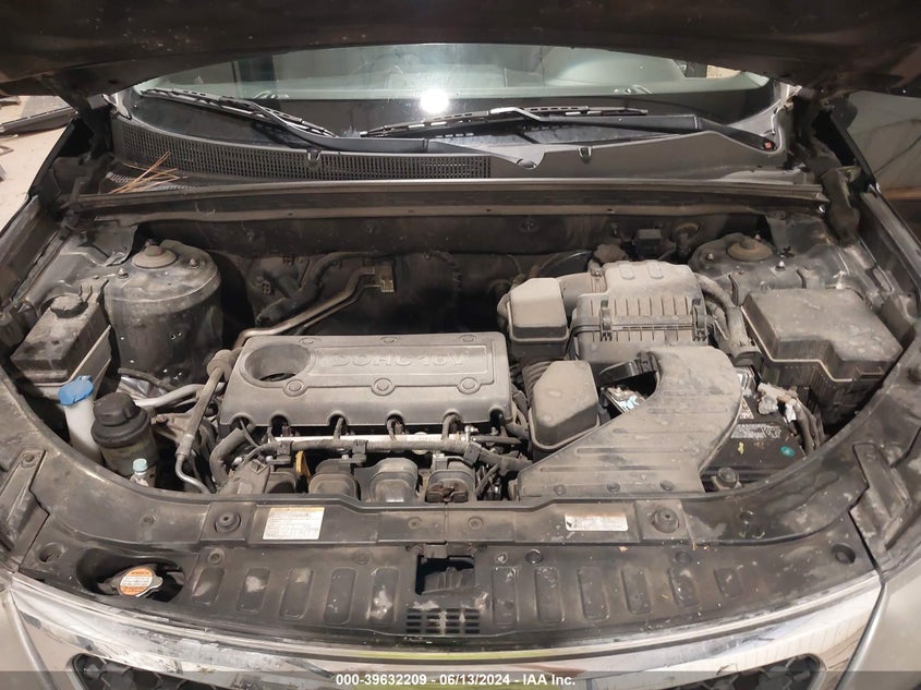 2011 Kia Sorento Lx VIN: 5XYKT3A10BG102873 Lot: 39632209