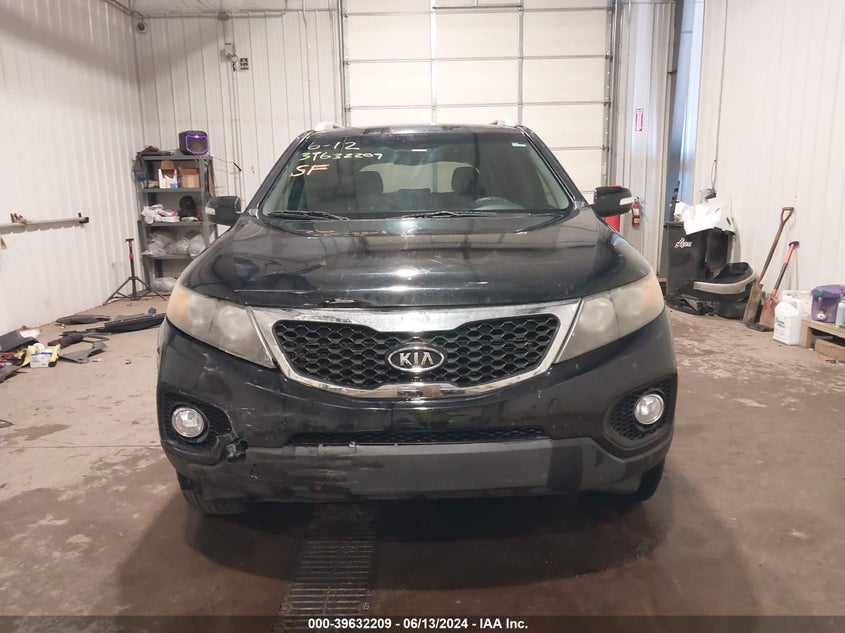 2011 Kia Sorento Lx VIN: 5XYKT3A10BG102873 Lot: 39632209