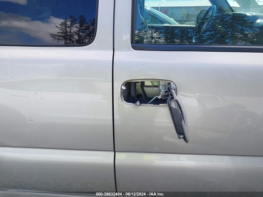 1999 Chevrolet Silverado 1500 Lt VIN: 1GCEK19T9XE244150 Lot: 39632404