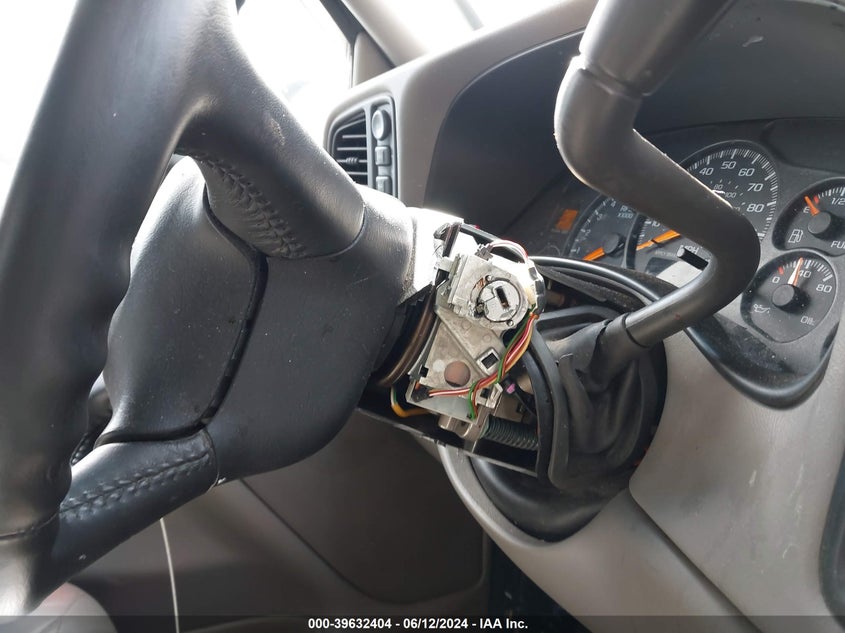 1999 Chevrolet Silverado 1500 Lt VIN: 1GCEK19T9XE244150 Lot: 39632404