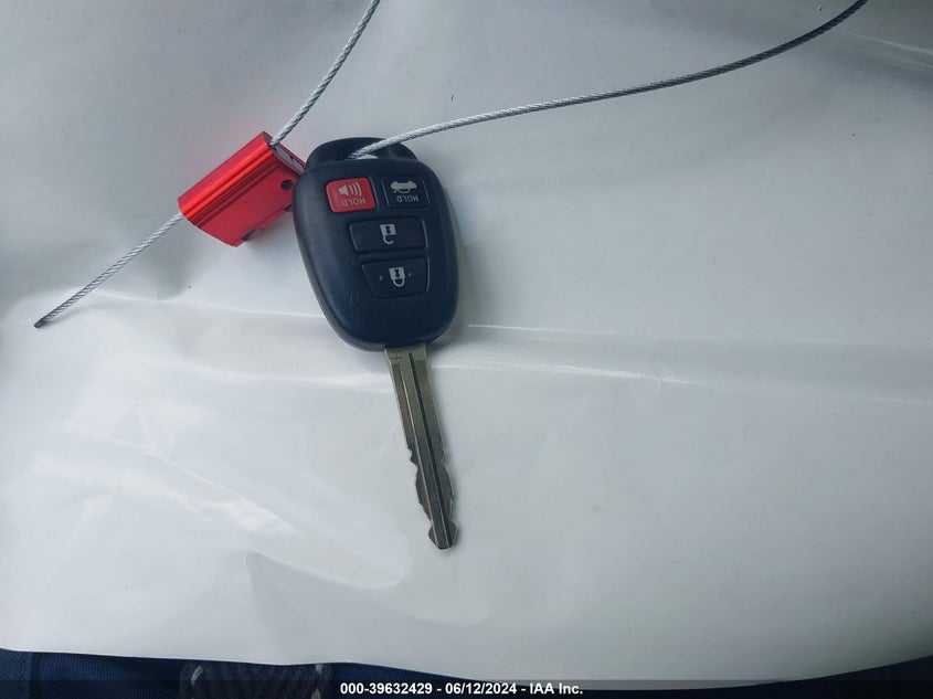 2018 TOYOTA COROLLA LE - 2T1BURHE8JC973359