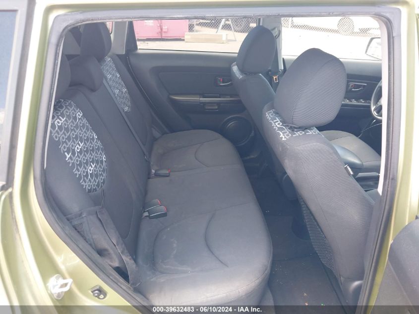 2011 Kia Soul + VIN: KNDJT2A2XB7233675 Lot: 39632483