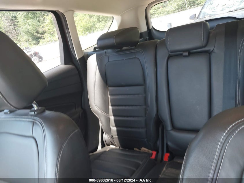 2017 Ford Escape Titanium VIN: 1FMCU9J94HUE69319 Lot: 39632616