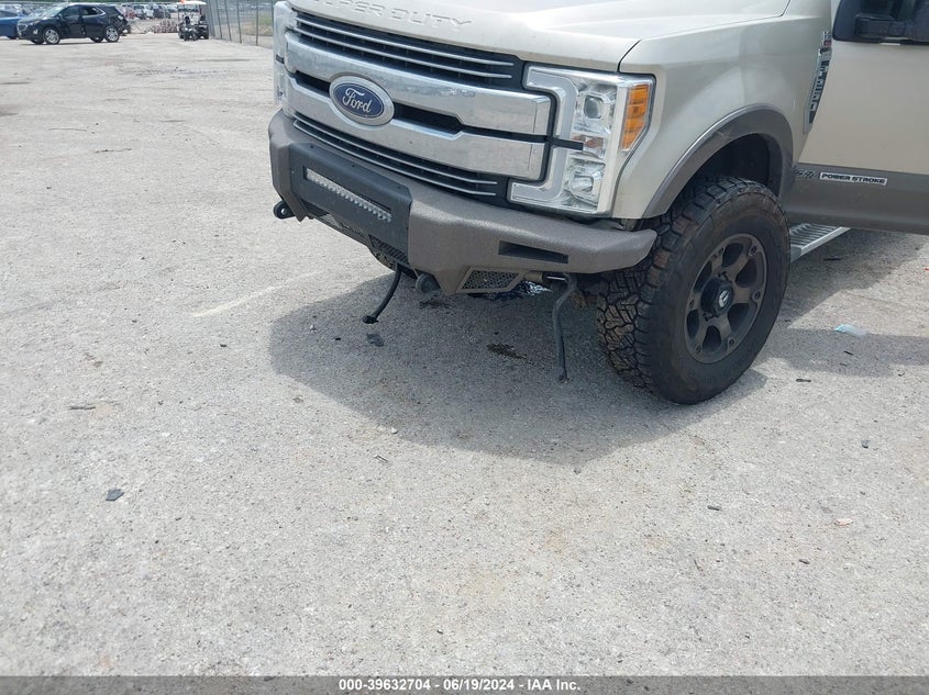 2018 Ford F-250 Lariat VIN: 1FT7W2BT9JEB35532 Lot: 39632704