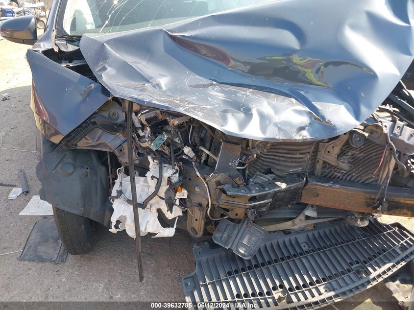 2017 Toyota Corolla Se VIN: 5YFBURHE7HP606348 Lot: 39632785