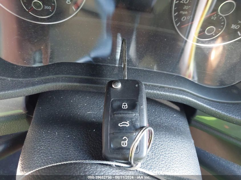 2015 Volkswagen Passat 1.8T Limited Edition VIN: 1VWAT7A32FC116270 Lot: 39632798