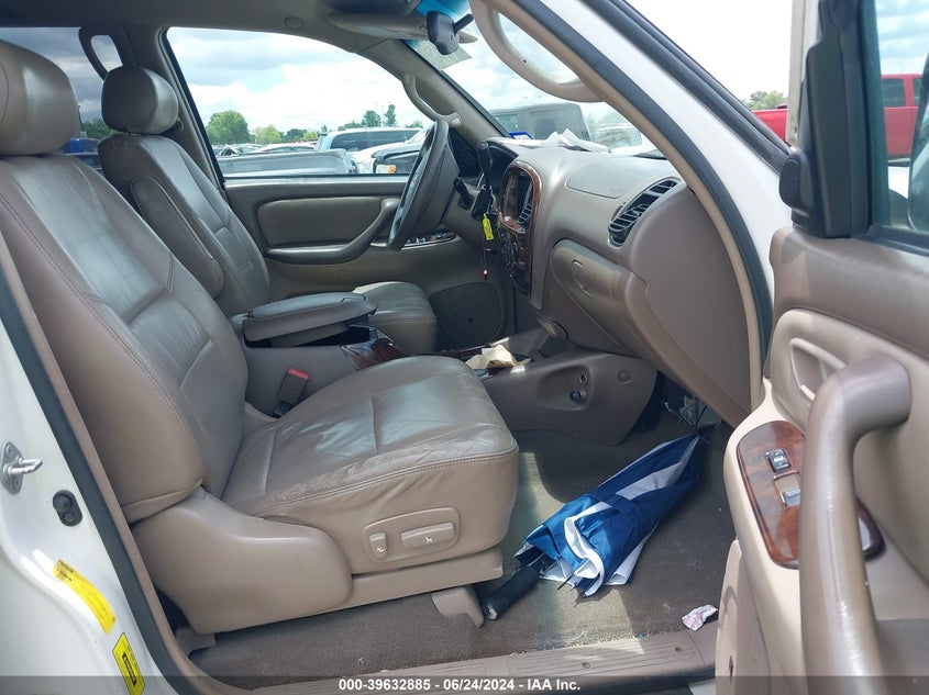 2004 Toyota Sequoia Sr5 V8 VIN: 5TDZT34AX4S214872 Lot: 39632885