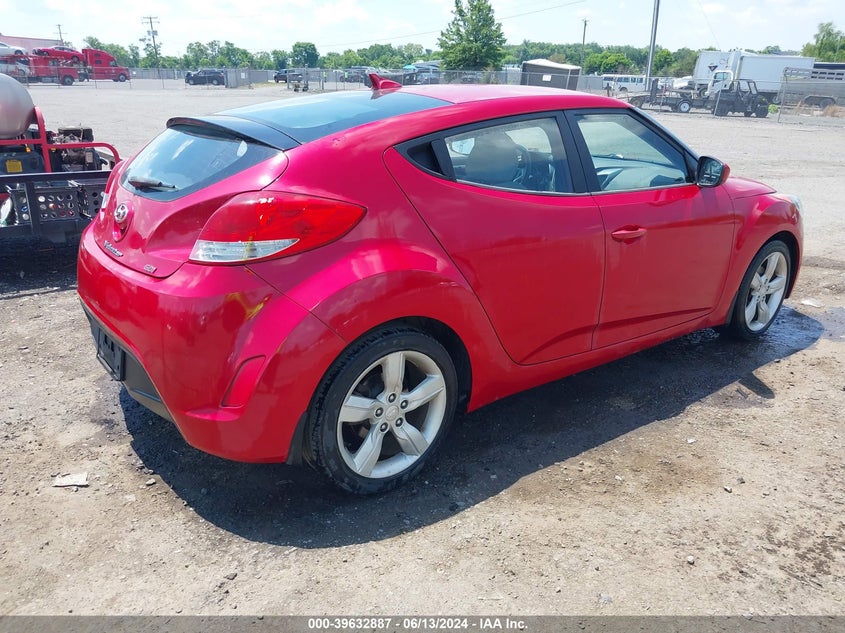 2012 Hyundai Veloster Base W/Gray VIN: KMHTC6AD0CU039950 Lot: 39632887