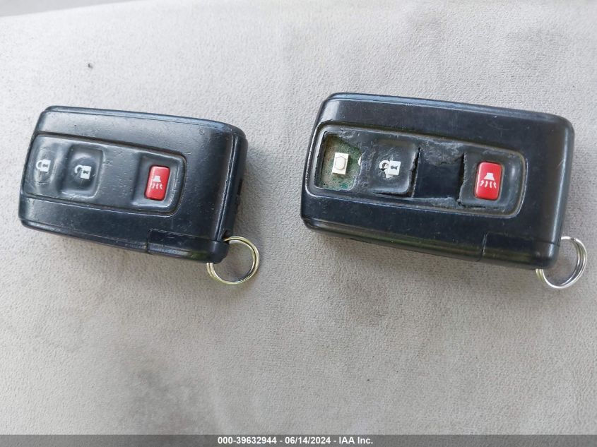 2008 Toyota Prius Touring VIN: JTDKB20U783360748 Lot: 39632944