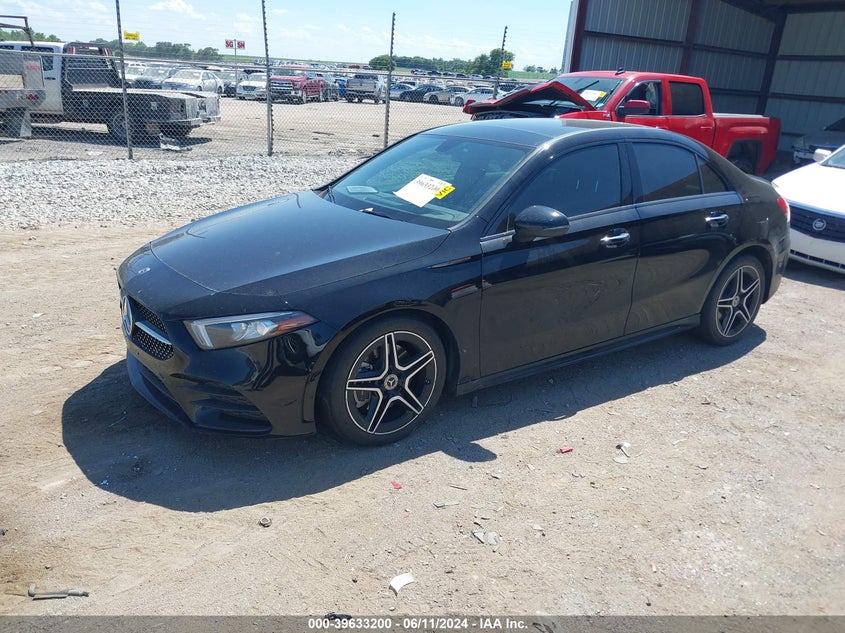 2020 Mercedes-Benz A 220 4Matic VIN: W1K3G4FB8LJ215462 Lot: 39633200