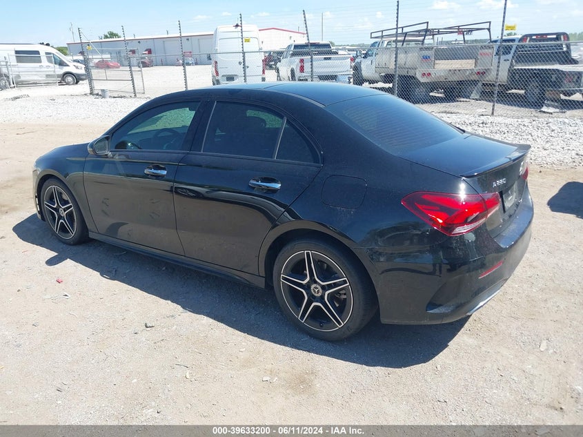 2020 Mercedes-Benz A 220 4Matic VIN: W1K3G4FB8LJ215462 Lot: 39633200