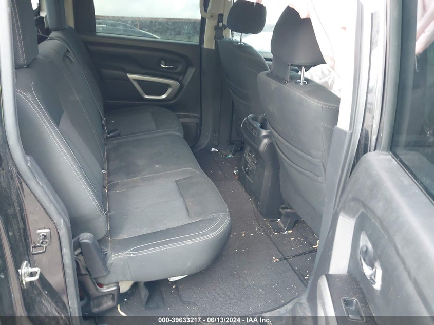 2017 Nissan Titan Sv VIN: 1N6AA1E65HN532540 Lot: 39633217