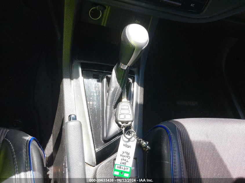 2017 Toyota Corolla Se VIN: 5YFBURHE2HP661757 Lot: 39633438