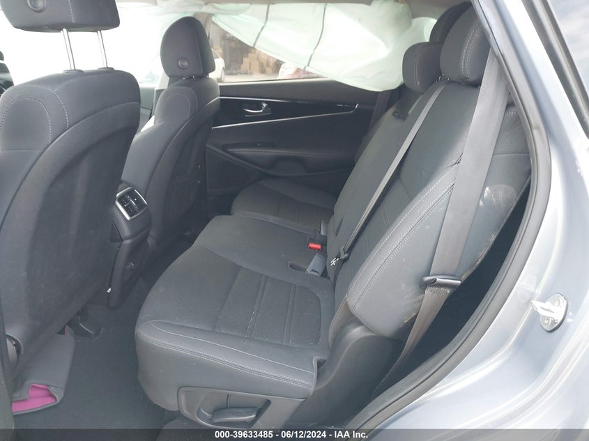 2020 Kia Sorento 2.4L L VIN: 5XYPG4A3XLG699078 Lot: 39633485