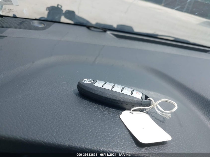 2018 Nissan Rogue Sv VIN: 5N1AT2MV2JC817544 Lot: 39633631