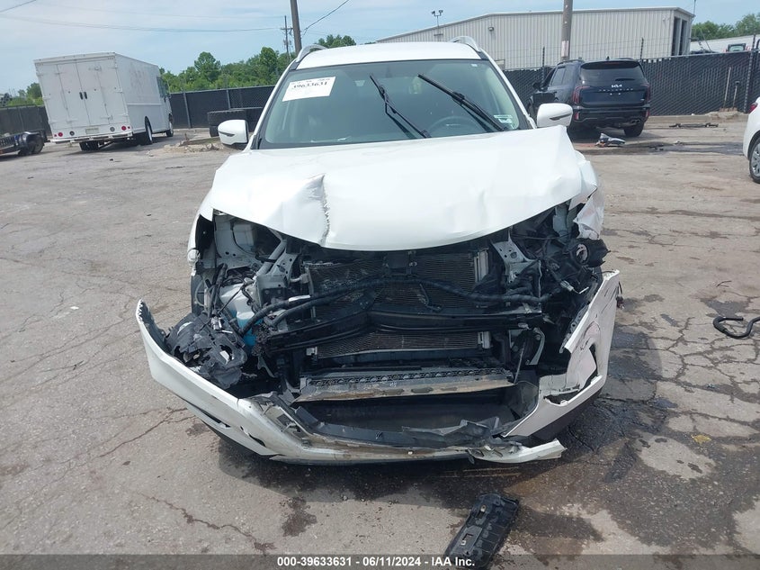 2018 Nissan Rogue Sv VIN: 5N1AT2MV2JC817544 Lot: 39633631